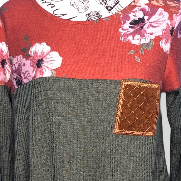 Now N Forever (M) Floral Colorblock Waffle Knit 3/4 Sleeve Top Suede Pocket - Picture 10 of 11